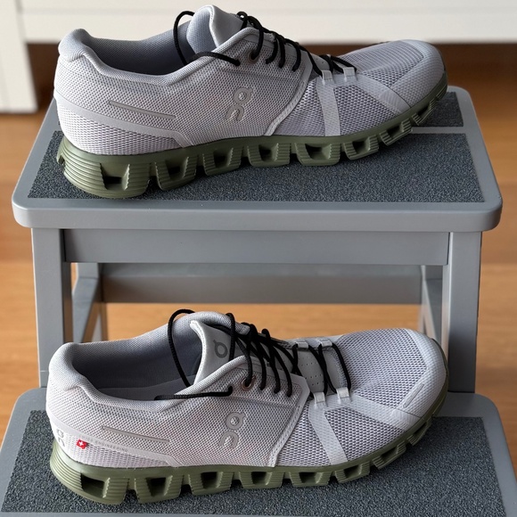 NWOT | On | 10.5 M | Cloud 5 - Picture 6 of 11